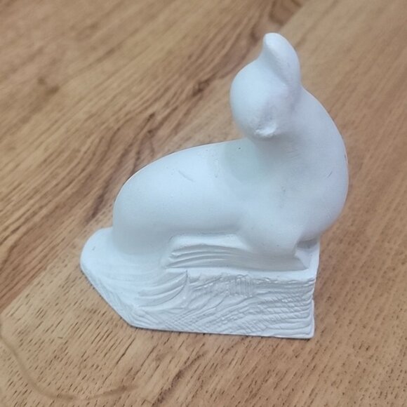 Vintage 3 1/2" x 5" X 2" Figural Seal Figurine - Picture 3 of 7